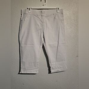 White capri pants